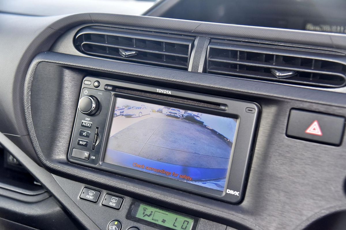2012 Toyota Prius i-TECH HYBRID NHP10R
