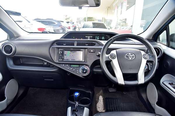 2012 Toyota Prius i-TECH HYBRID NHP10R
