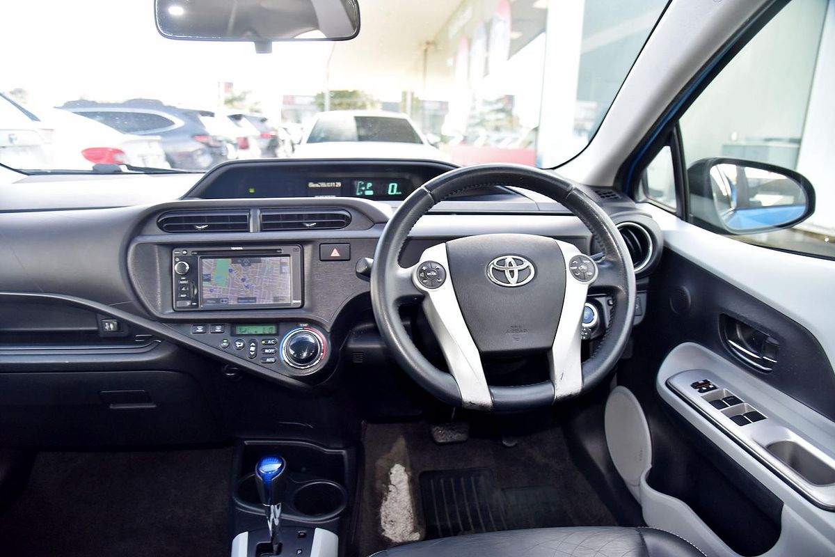 2012 Toyota Prius i-TECH HYBRID NHP10R