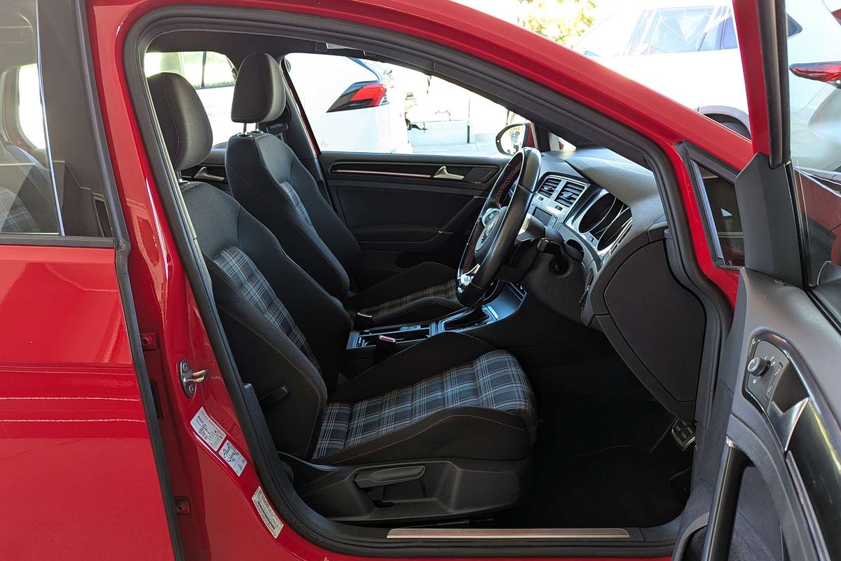 2016 Volkswagen Golf GTI 7