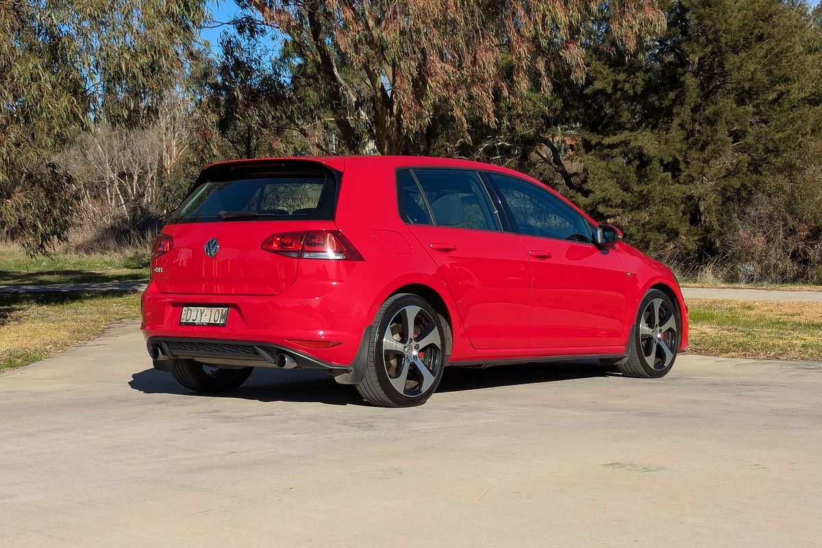 2016 Volkswagen Golf GTI 7