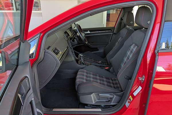 2016 Volkswagen Golf GTI 7