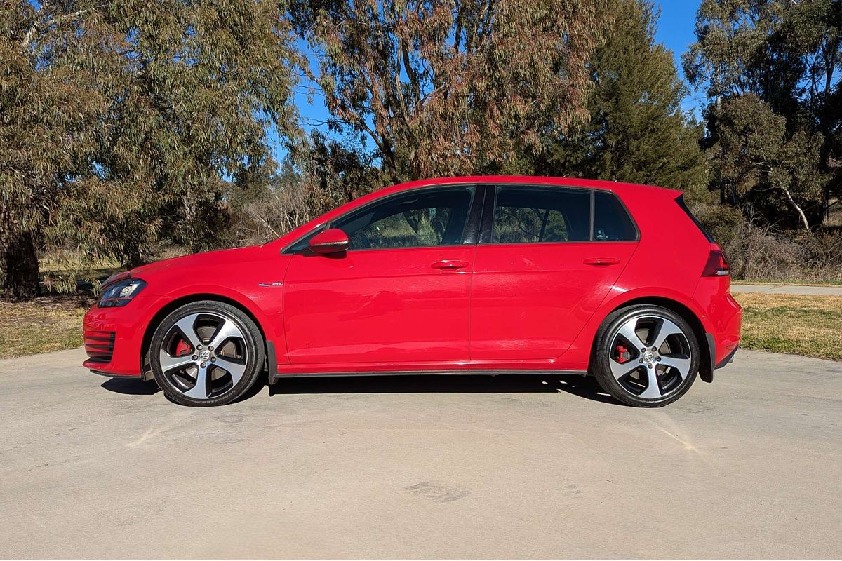 2016 Volkswagen Golf GTI 7