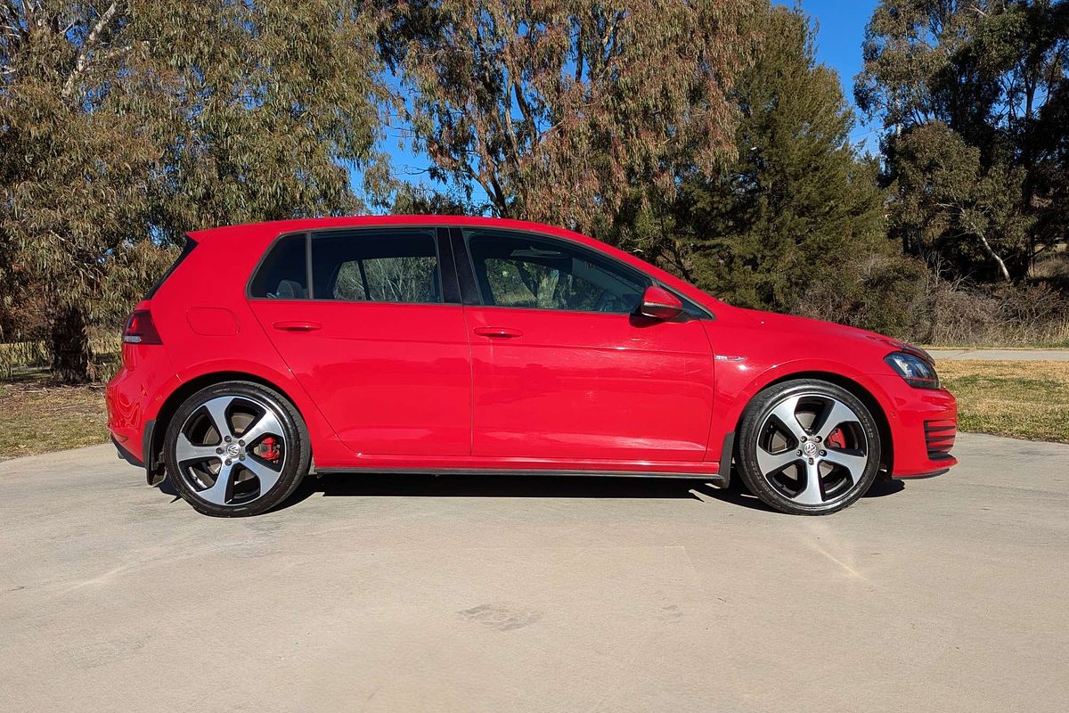 2016 Volkswagen Golf GTI 7