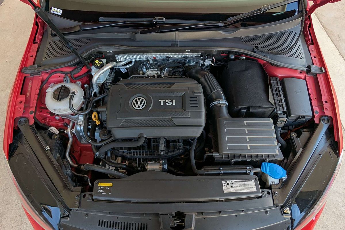 2016 Volkswagen Golf GTI 7