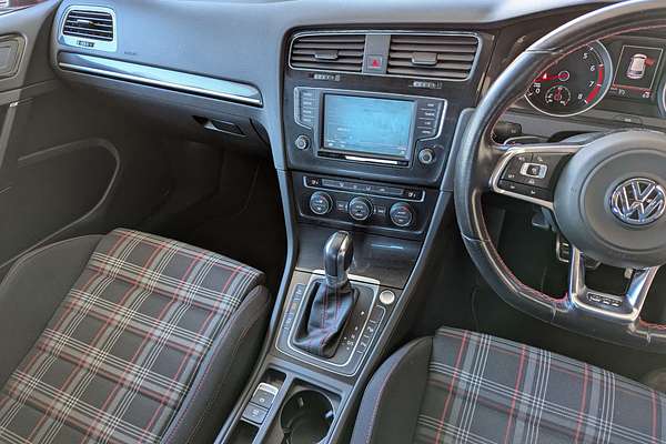 2016 Volkswagen Golf GTI 7