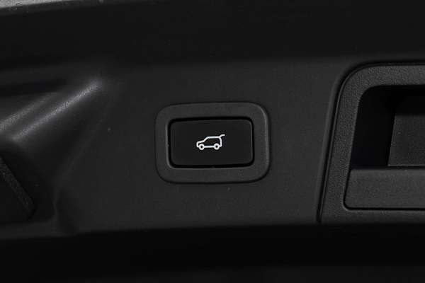 2018 Land Rover Range Rover Velar D300 R-Dynamic S L560
