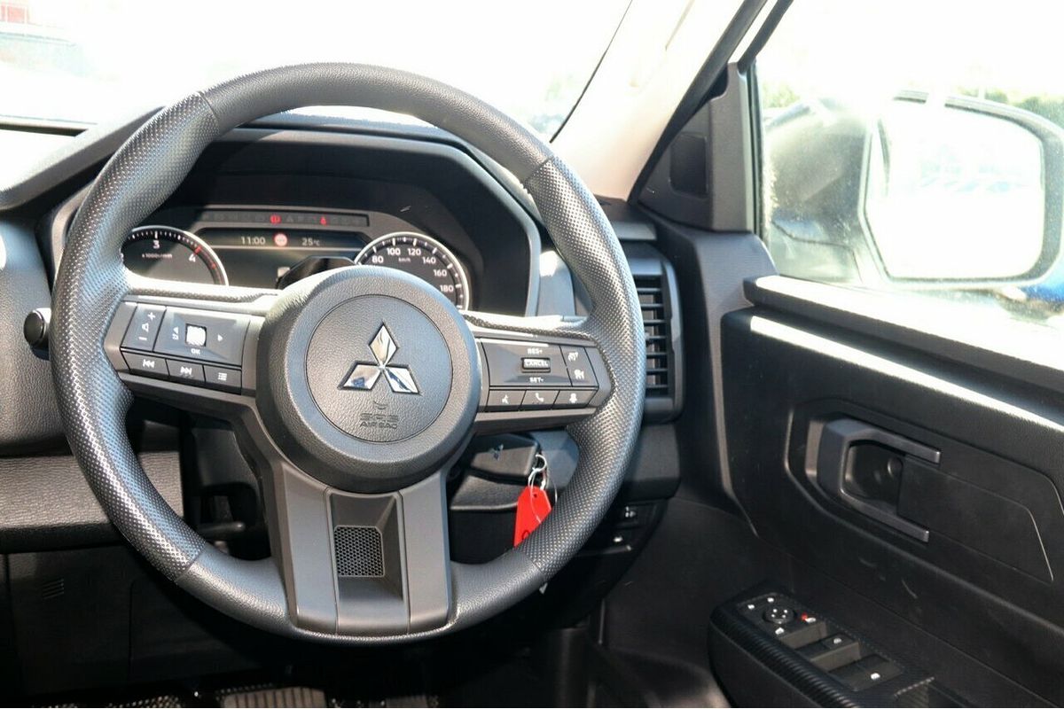 2025 Mitsubishi Triton GLX+ MV 4X4