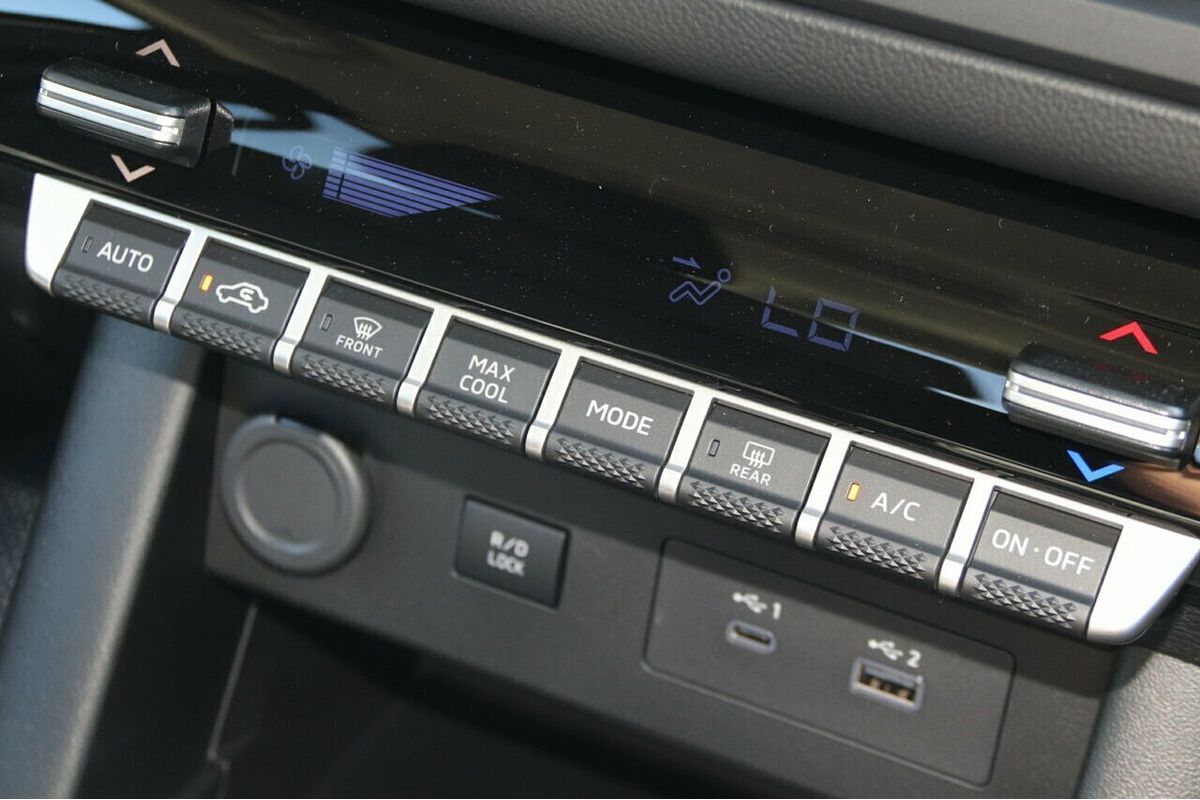 2025 Mitsubishi Triton GLX+ MV 4X4