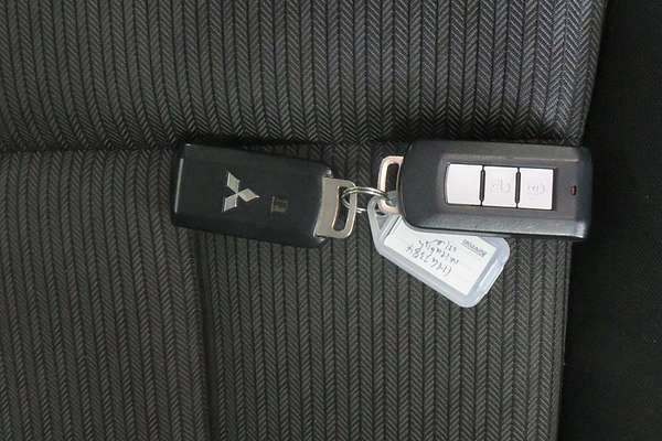2021 Mitsubishi Eclipse Cross LS YB