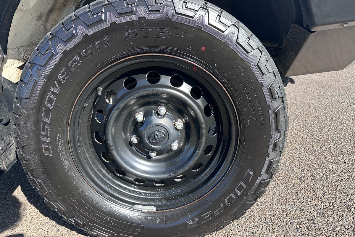 2020 Toyota Hilux SR GUN126R 4X4