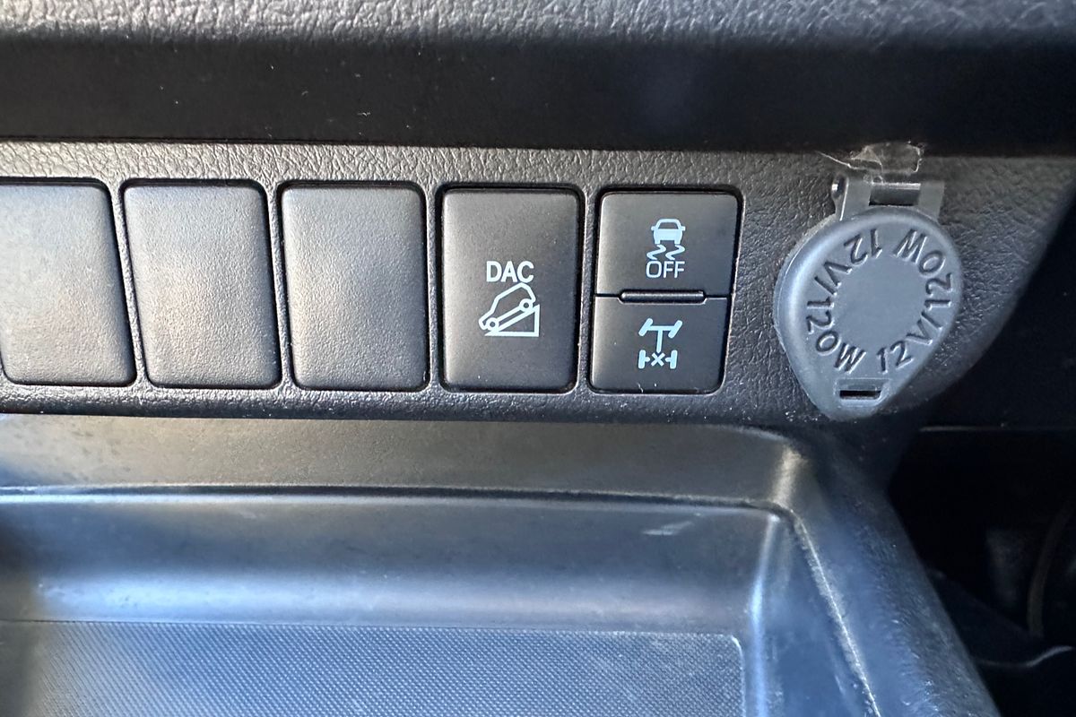 2020 Toyota Hilux SR GUN126R 4X4