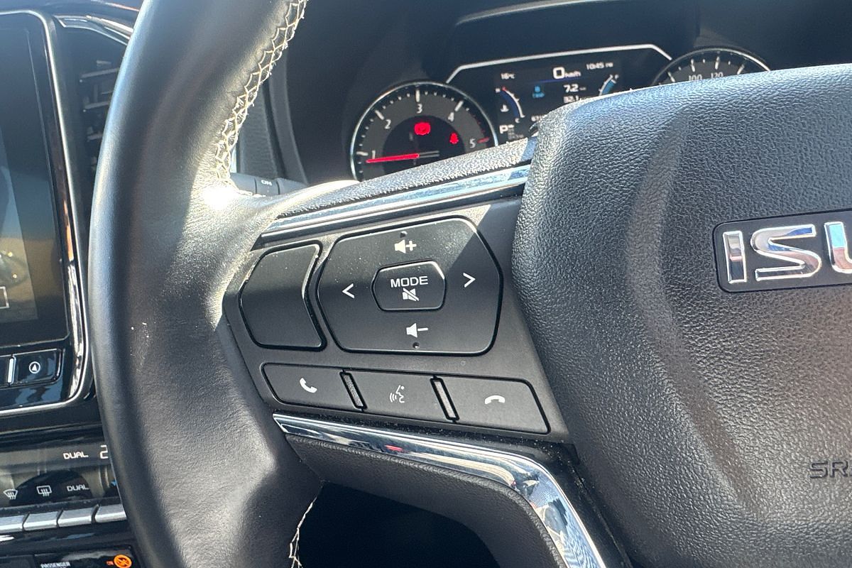2022 Isuzu MU-X LS-T