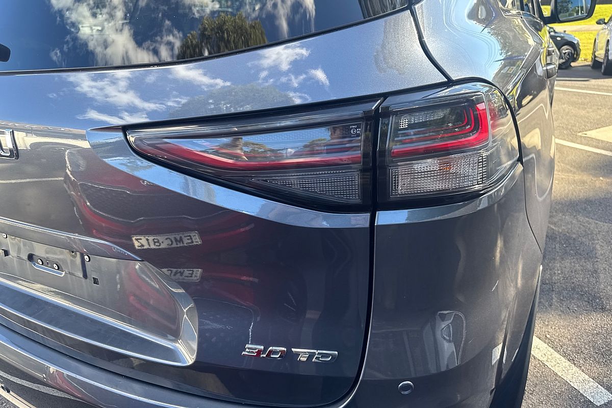 2022 Isuzu MU-X LS-T