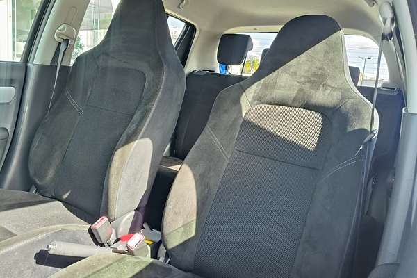 2009 Suzuki Swift  RS415