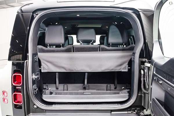 2025 Land Rover Defender 130 D350 X-Dynamic SE L663