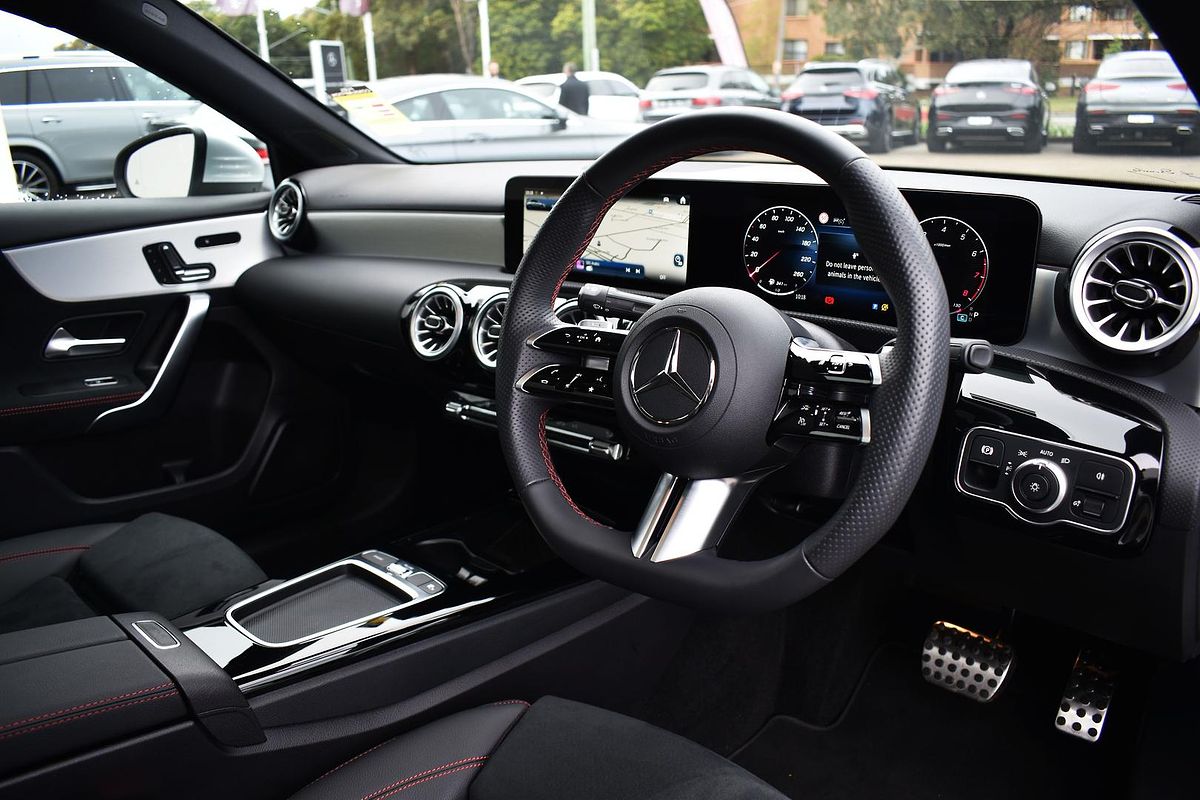 2024 Mercedes-Benz A-Class A200 V177