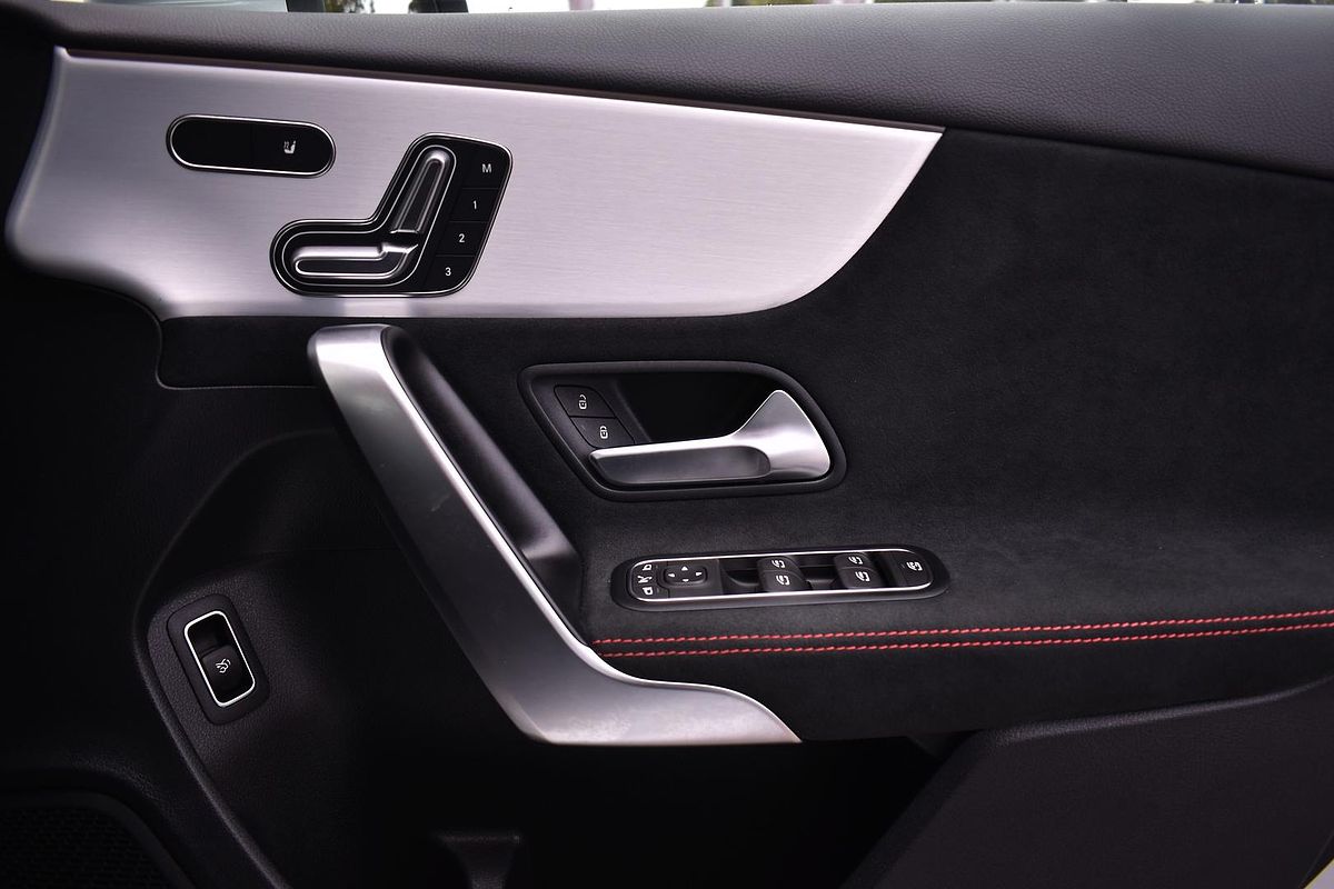 2024 Mercedes-Benz A-Class A200 V177