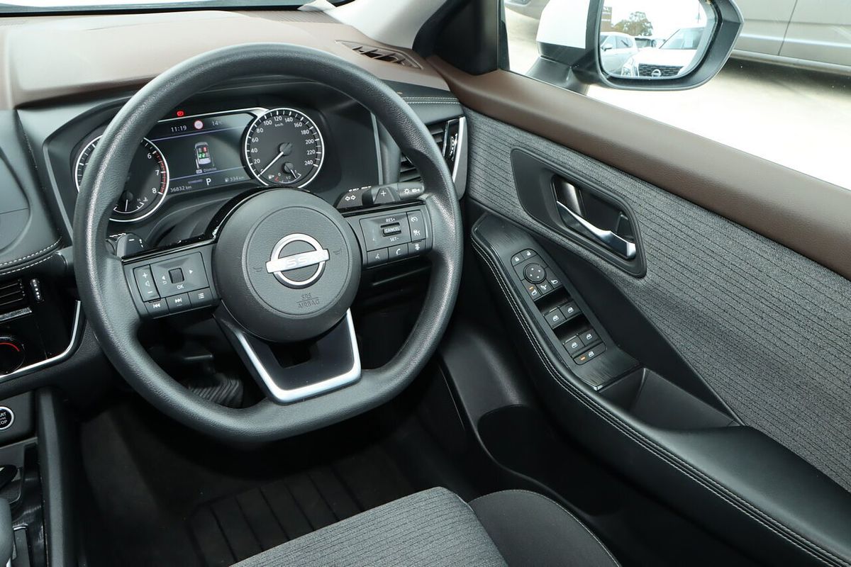 2023 Nissan X-TRAIL ST T33