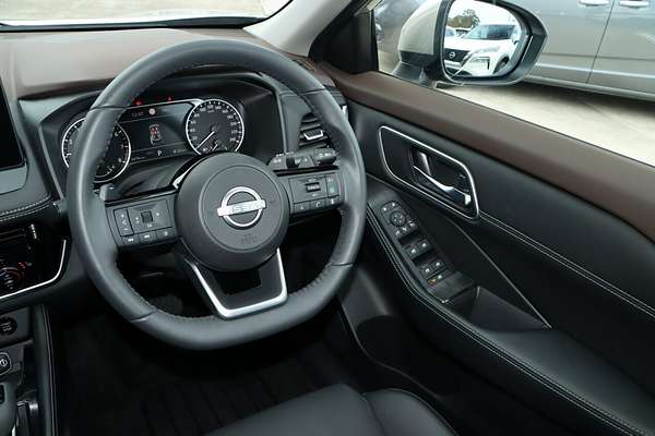 2024 Nissan X-TRAIL ST-L T33