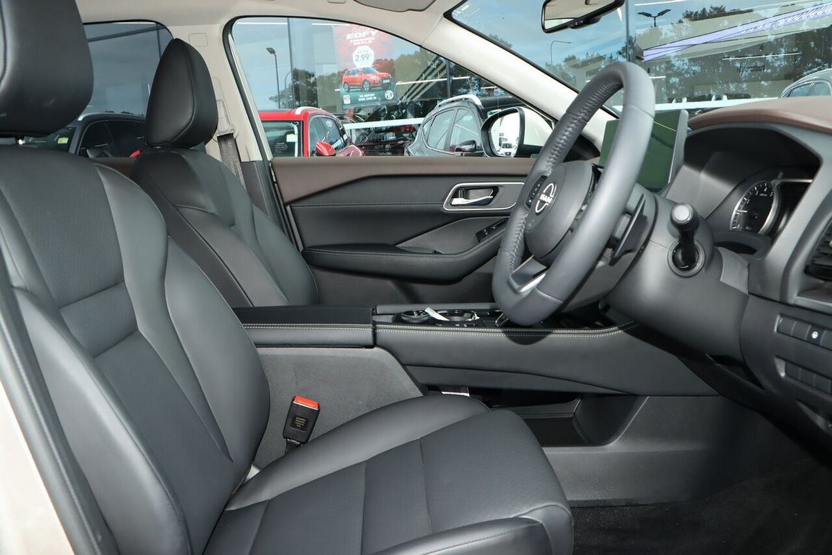 2024 Nissan X-TRAIL ST-L T33