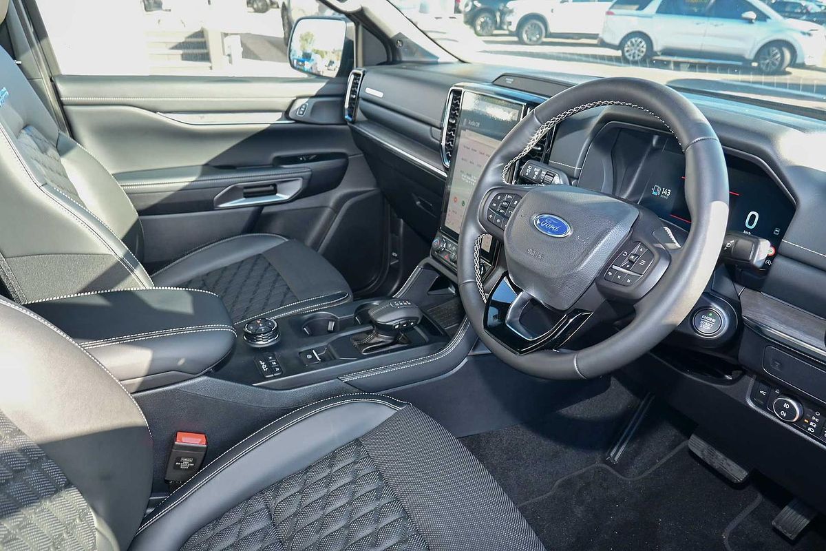 2025 Ford Everest Platinum 3.0L