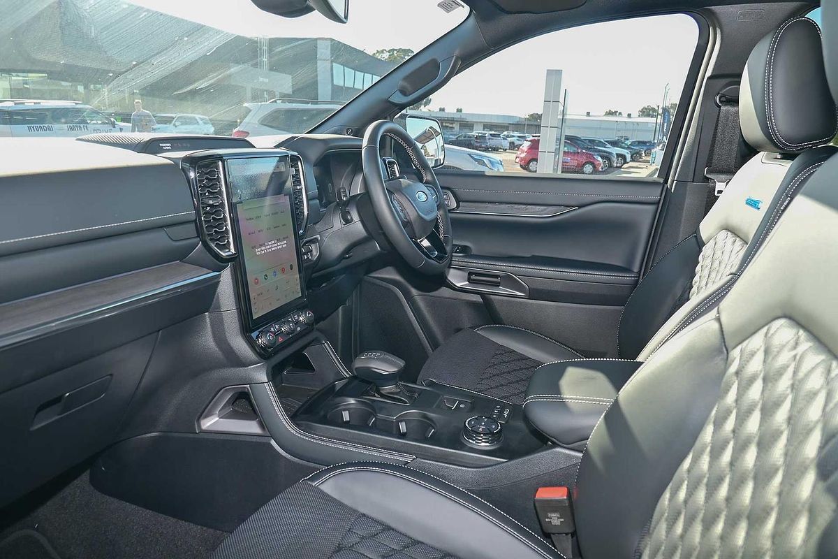 2025 Ford Everest Platinum 3.0L