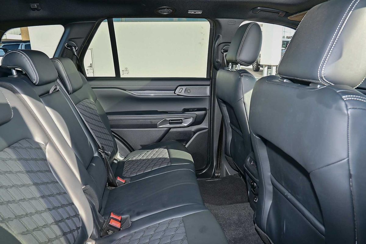 2024 Ford Everest Platinum 3.0L
