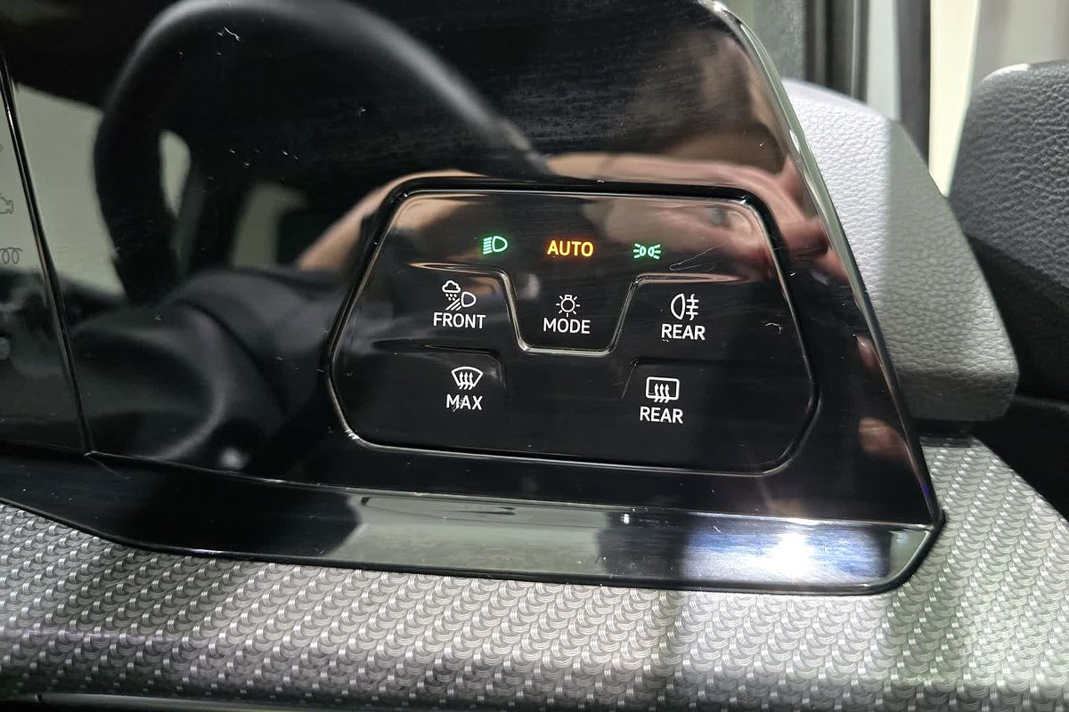 2023 Volkswagen Golf R 8