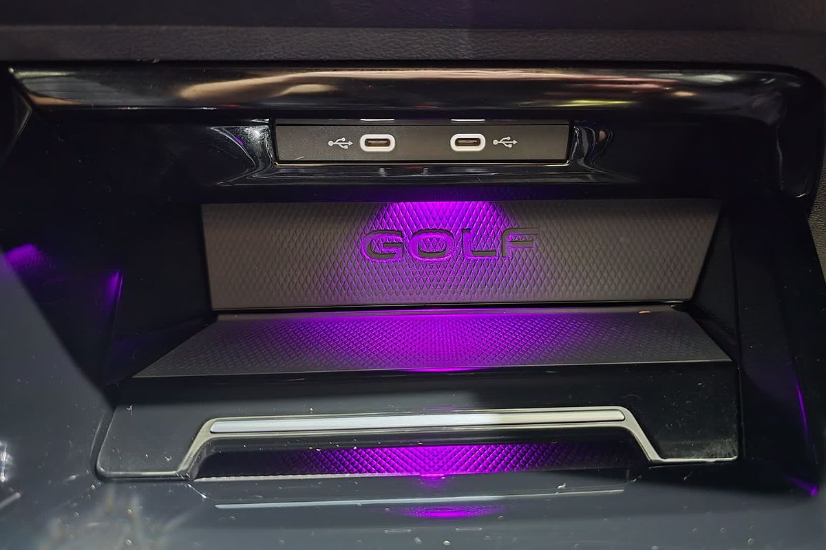 2023 Volkswagen Golf R 8