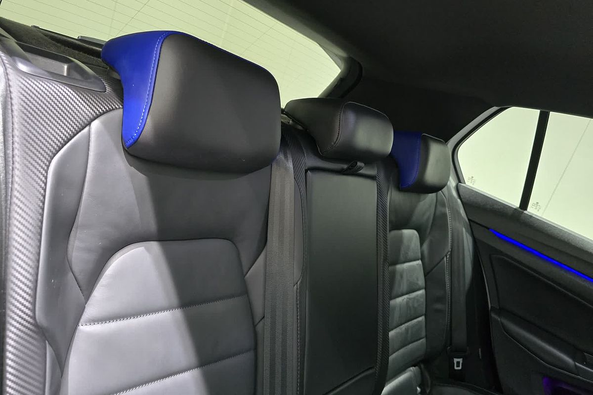 2023 Volkswagen Golf R 8