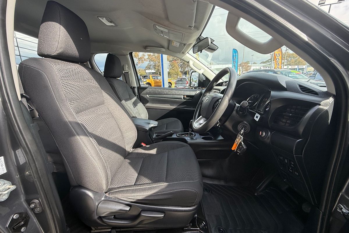2021 Toyota Hilux SR GUN126R 4X4