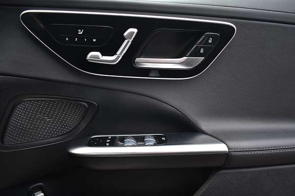 2024 Mercedes-Benz C-Class C300 W206