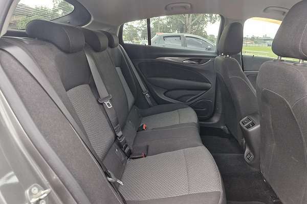 2018 Holden Commodore LT ZB