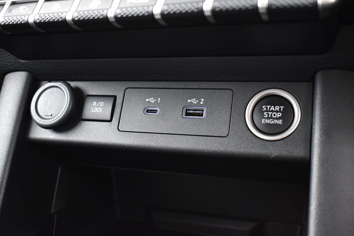 2024 Mitsubishi Triton GSR MV 4X4