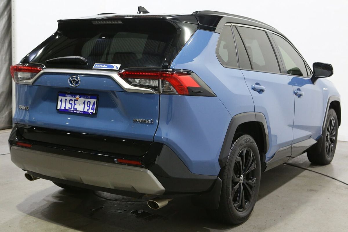 2022 Toyota RAV4 XSE AXAH52R