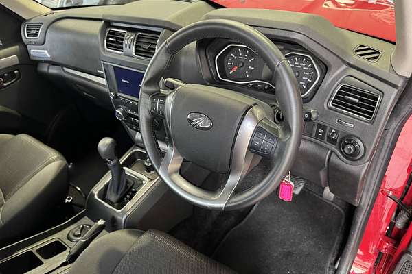 2022 Mahindra PIK-UP