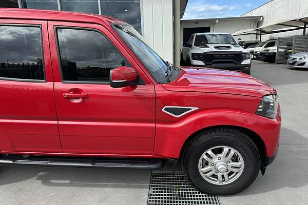 2022 Mahindra PIK-UP