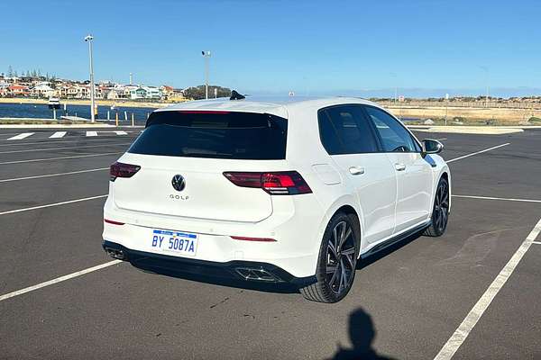 2023 Volkswagen Golf 110TSI R-Line 8