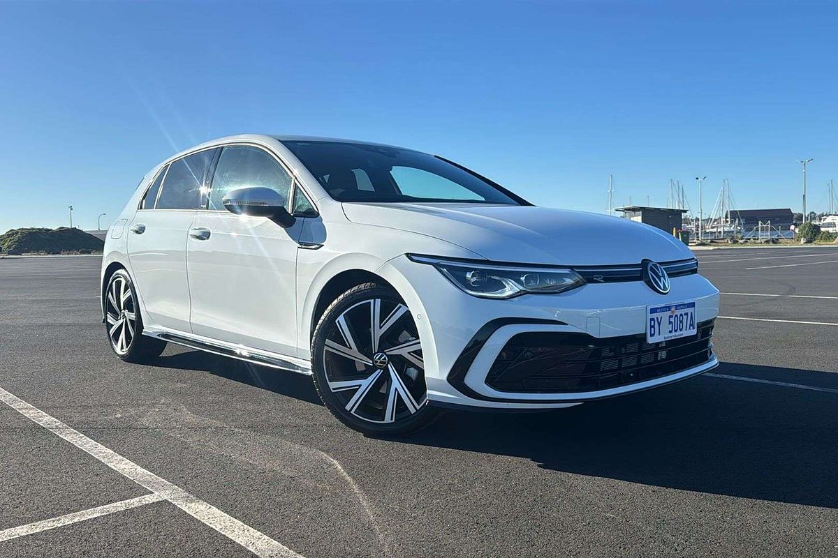 2023 Volkswagen Golf 110TSI R-Line 8
