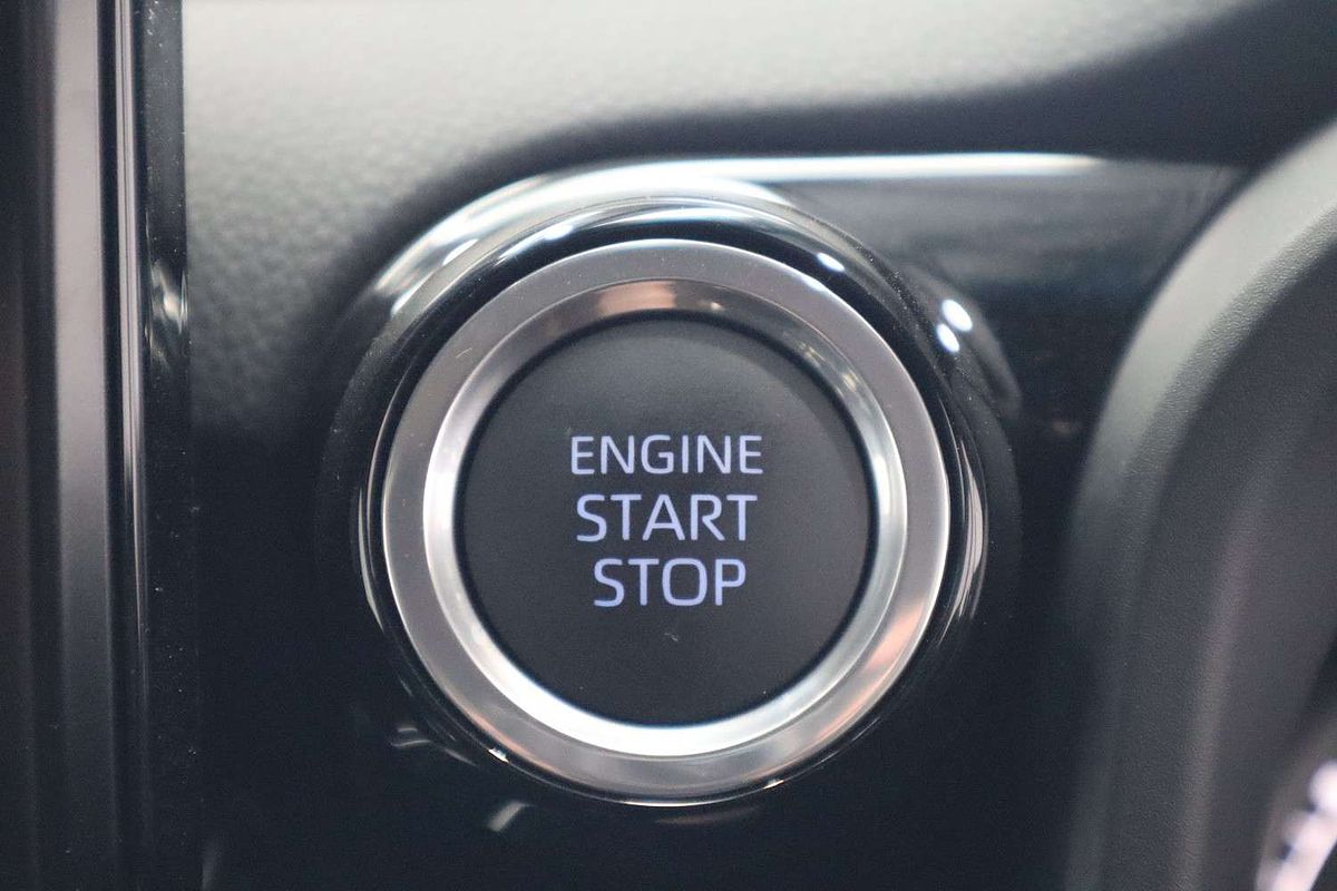 2022 Toyota Landcruiser Sahara FJA300R