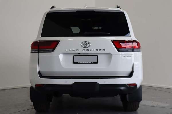 2022 Toyota Landcruiser Sahara FJA300R