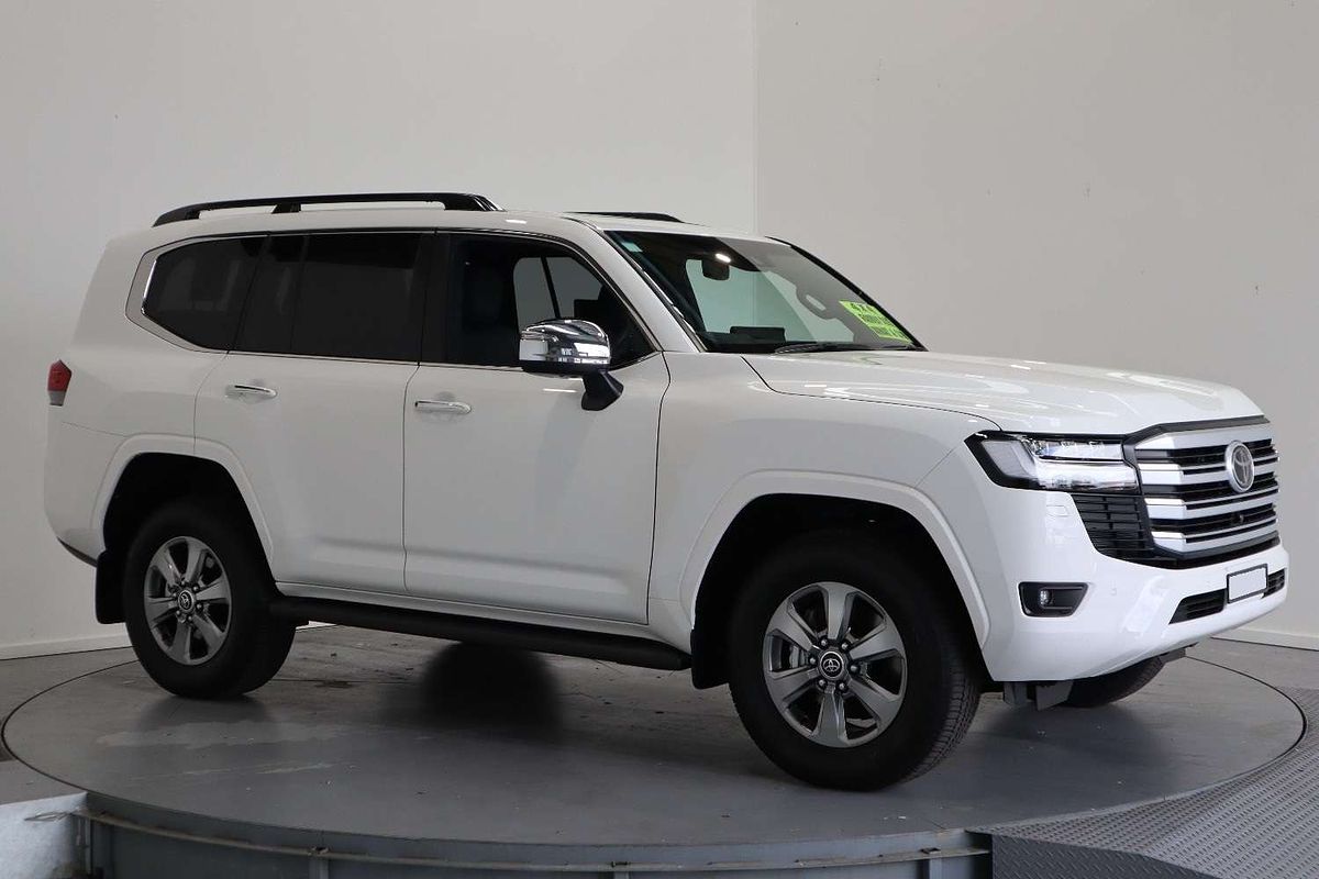2022 Toyota Landcruiser Sahara FJA300R
