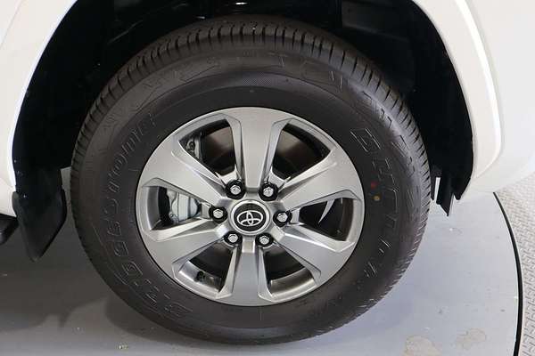 2022 Toyota Landcruiser Sahara FJA300R