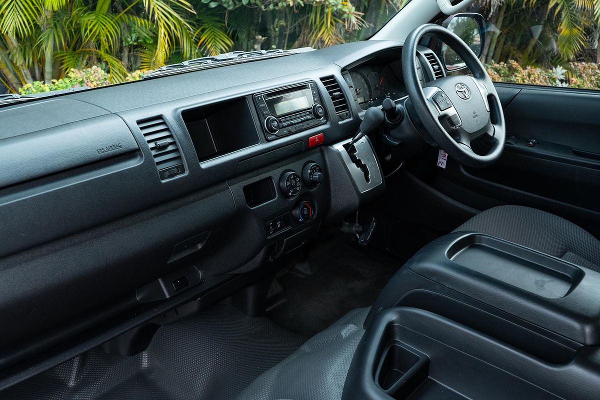 2016 Toyota Hiace Commuter KDH223R