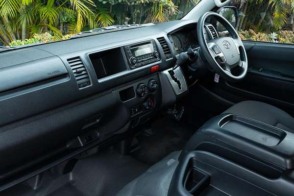 2016 Toyota Hiace Commuter KDH223R