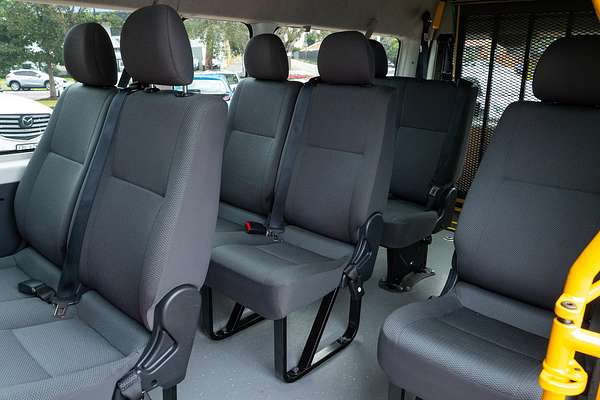 2016 Toyota Hiace Commuter KDH223R