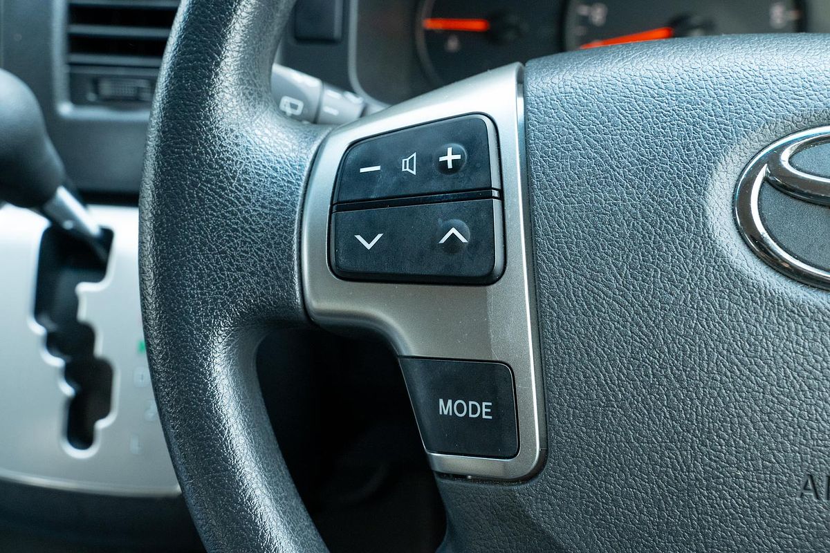 2016 Toyota Hiace Commuter KDH223R