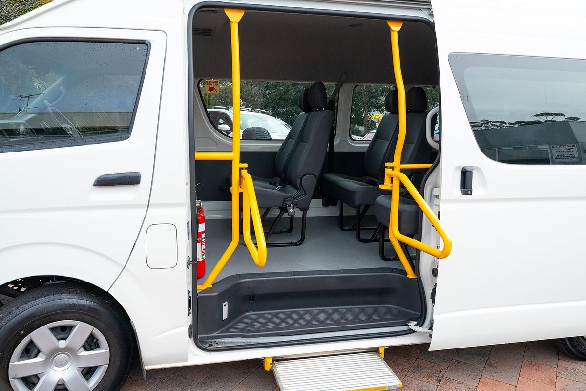 2016 Toyota Hiace Commuter KDH223R