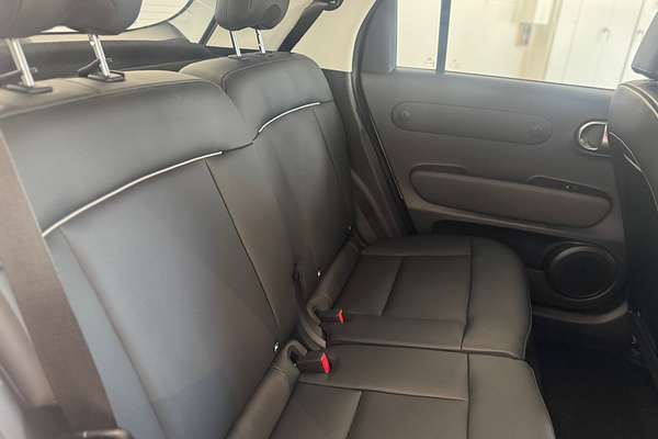 2025 Hyundai INSTER Cross AX.V1